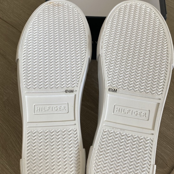 Tommy Hilfiger all white Lace sneakers - Picture 5 of 5
